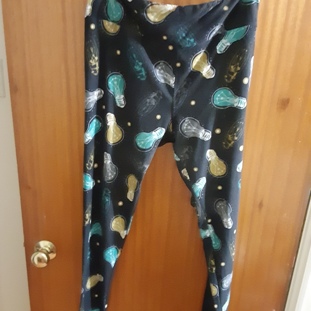 LulaRoe lightbulb patterned TC leggings
